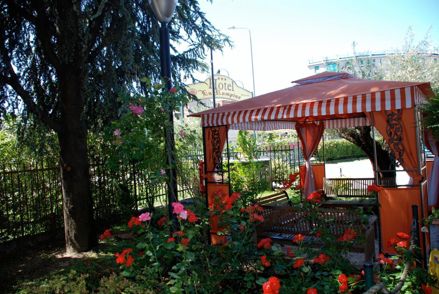 Hotel Ristorante La Rampina Вімодроне Екстер'єр фото